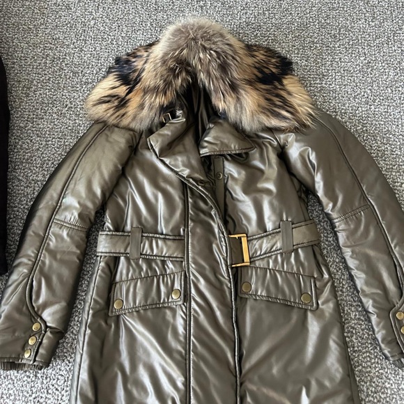 Gucci Jackets & Blazers - Gucci women’s coat with raccoon fur brown khaki